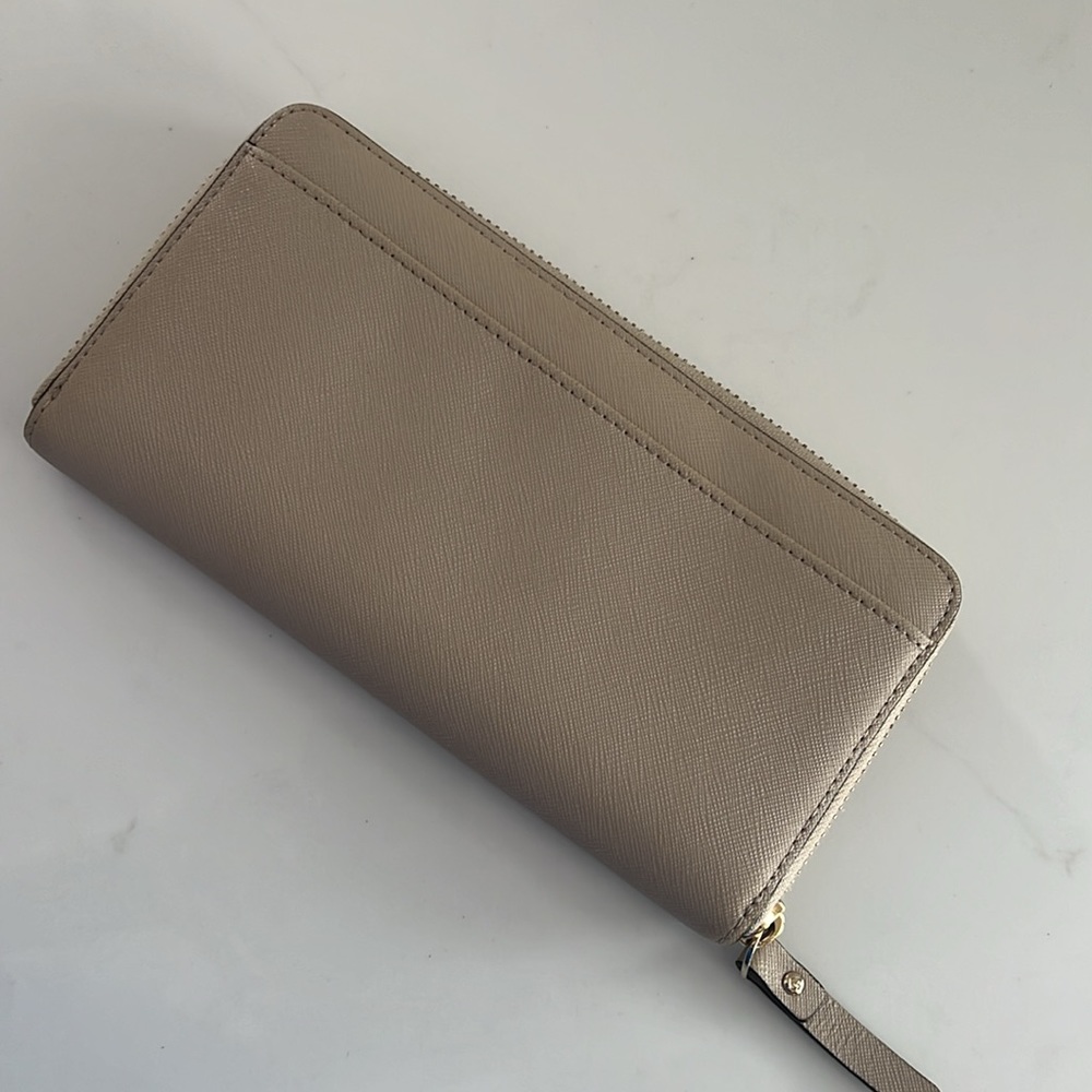 Kate Spade Continental Wallet - Picture 3 of 6